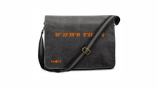 Lade das Bild in den Galerie-Viewer, 1417 Accessories Umhängetasche 'GeoDaten'