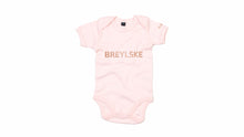 Lade das Bild in den Galerie-Viewer, 1417 BABY BODYSUIT &#39;Breylske&#39;
